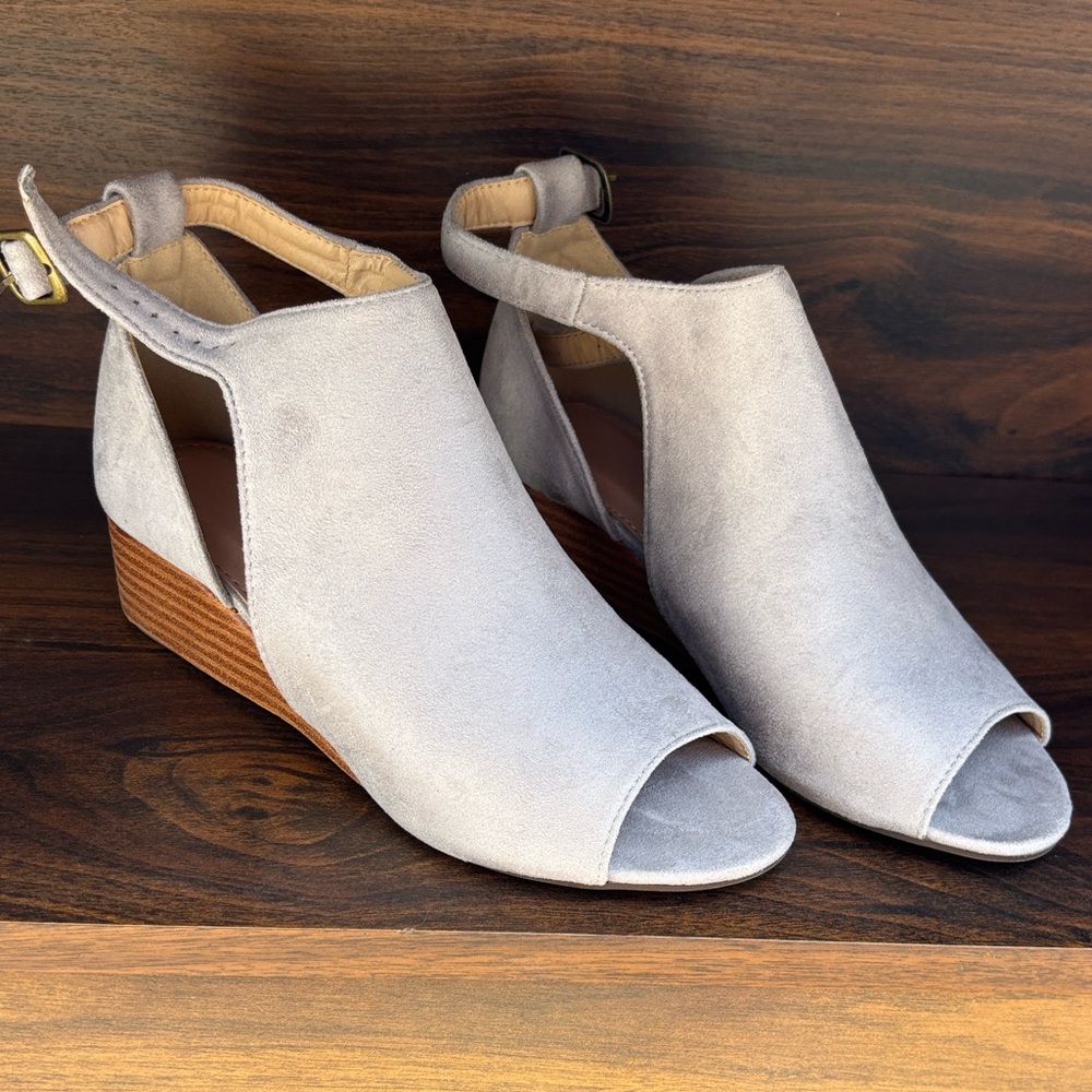 Report🩶Women's Open-Toe Slingback Wedge Sandal - Light Gray Suede🩶